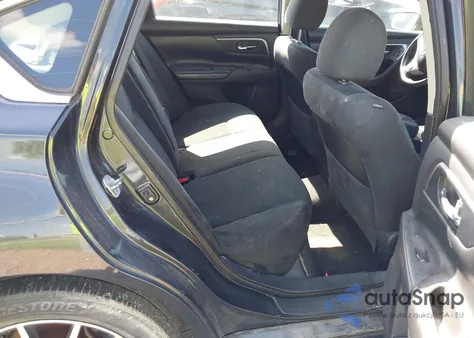 2015 Nissan Altima 2.5 S z USA, uszkodzony, nr VIN 1N4AL3AP3FN865233